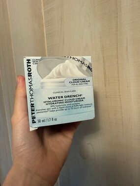 Peter Thomas Roth White Water Drench Hyaluronic Cloud Cream Moisturizer